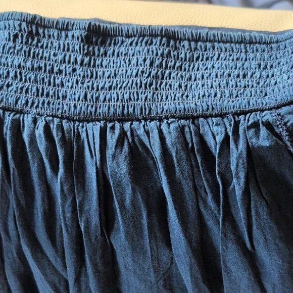 AEO Navy Ruffle Set - Picture 14 of 16